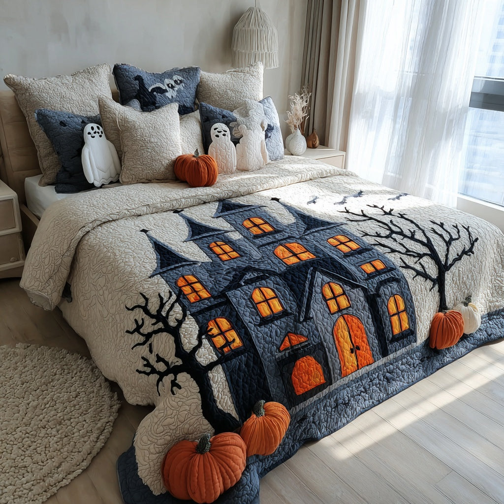 Ghostly Pumpkin Village 3-Piece Quilted Bedding Set NCU0VL3686